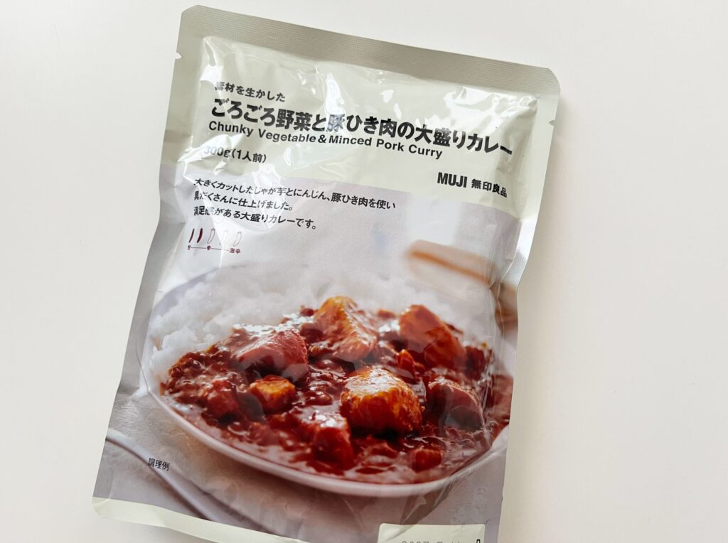 無印良品のレトルトカレー「ごろごろ野菜と豚ひき肉の大盛りカレー」